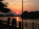 Kuching sunset * 640 x 480 * (50KB)